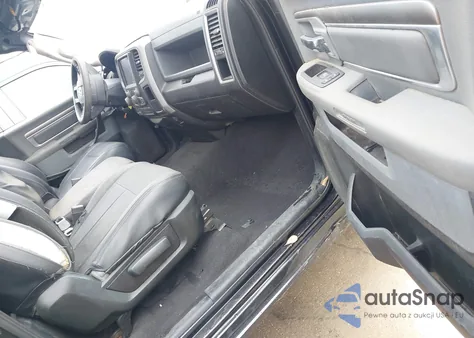 2019 Ram 1500 Classic Express Regular Cab 4X2 6'4 Box z USA, uszkodzony, nr VIN 3C6JR6ATXKG500694